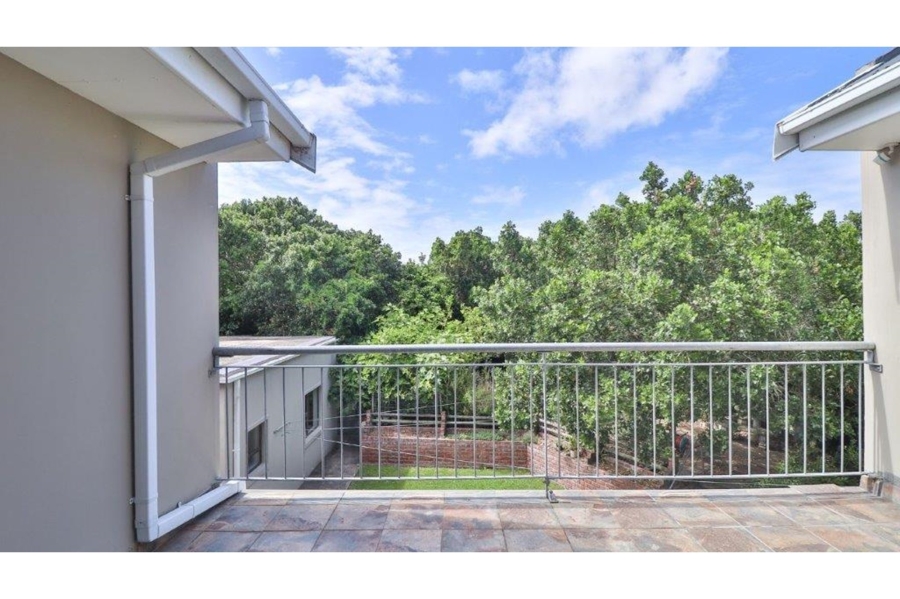 6 Bedroom Property for Sale in Lovemore Park Eastern Cape